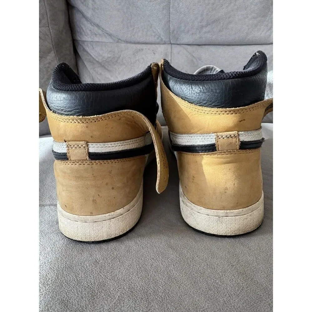 Size 11- Jordan 1 Retro High OG Rookie of the Year 2018 *Pre Owned* - Picture 4 of 10